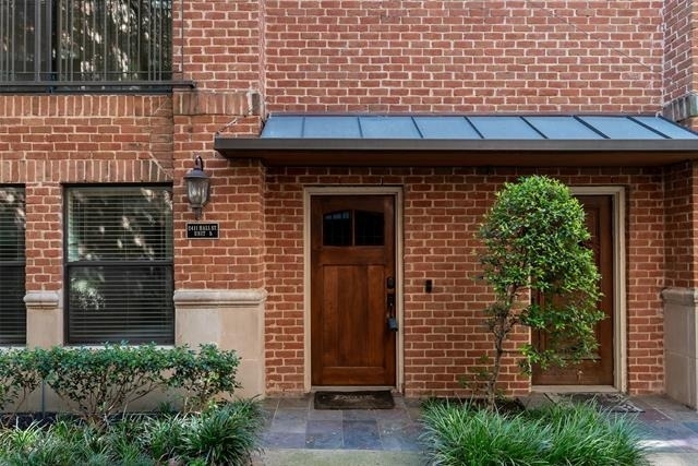 2411 N Hall Street - Photo 19