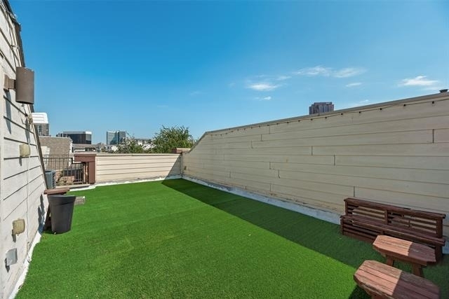 2411 N Hall Street - Photo 18