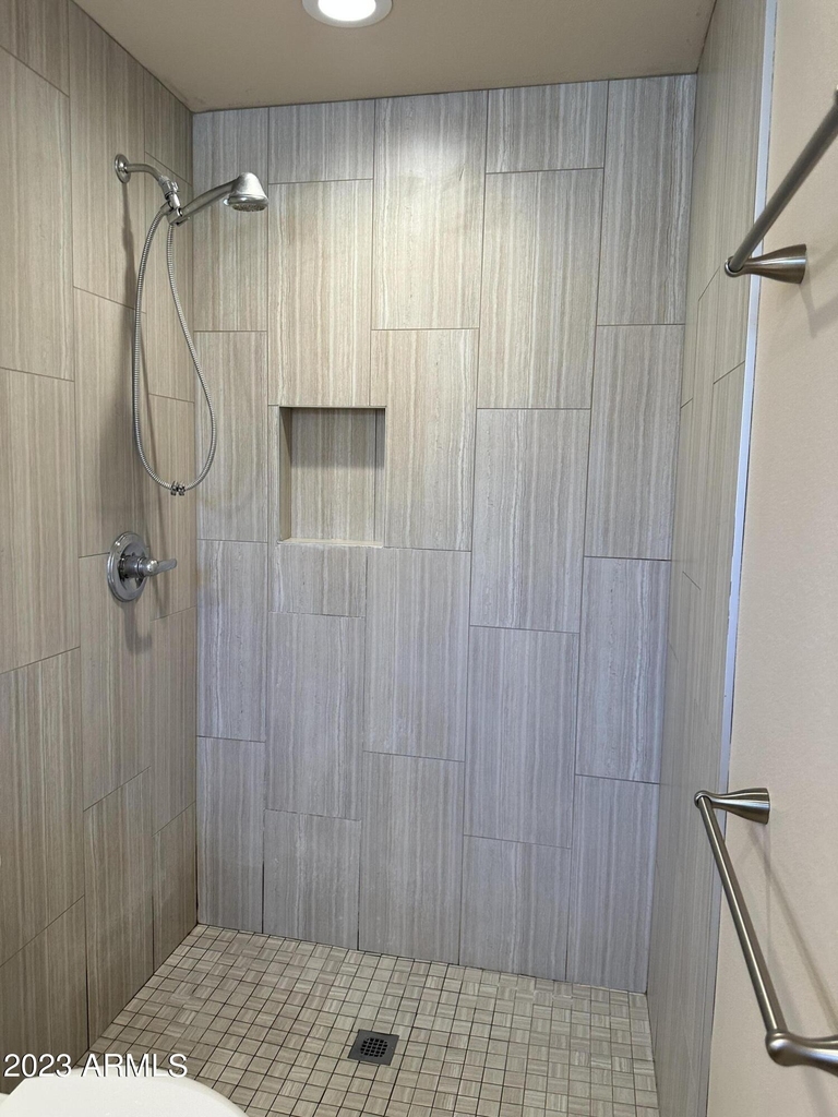 6013 E Evergreen Street - Photo 17