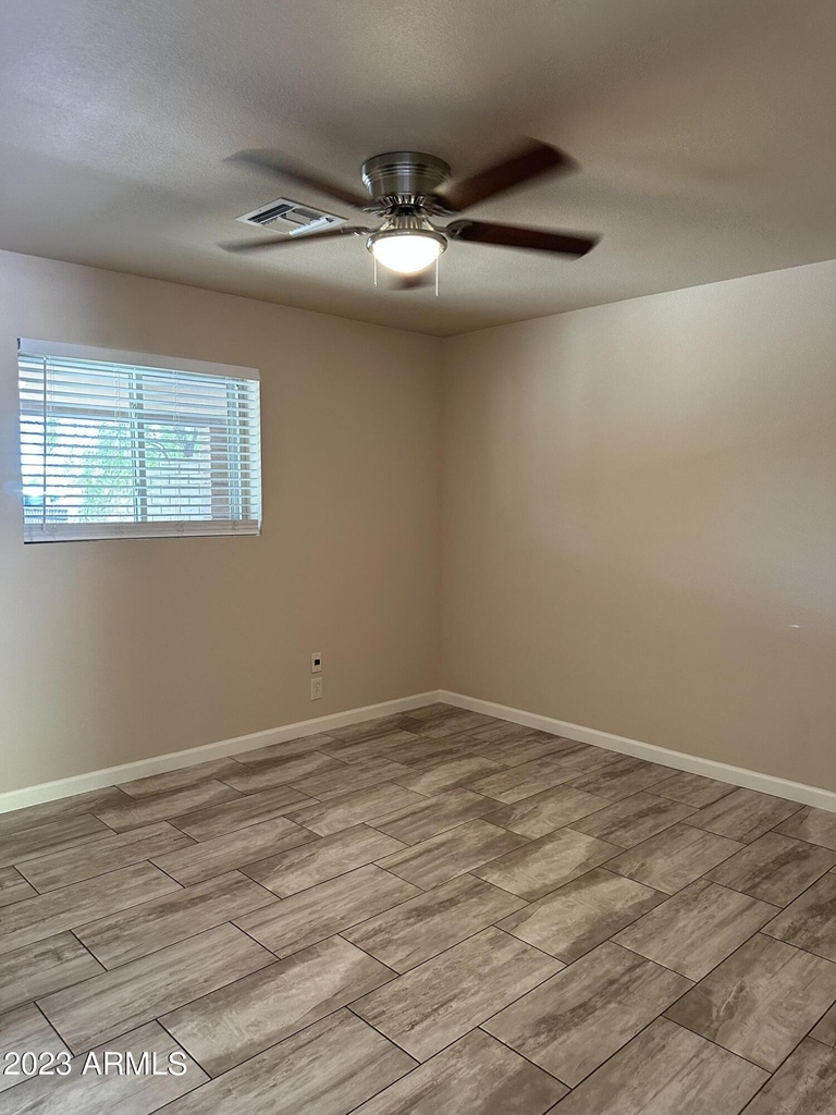 6013 E Evergreen Street - Photo 11