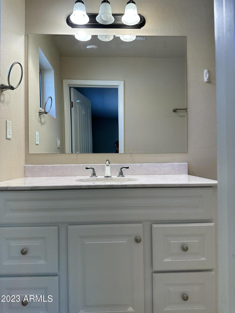 6013 E Evergreen Street - Photo 18