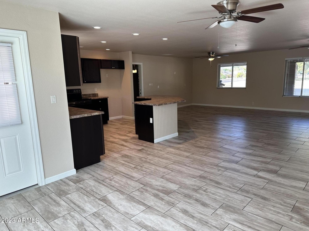 6013 E Evergreen Street - Photo 9