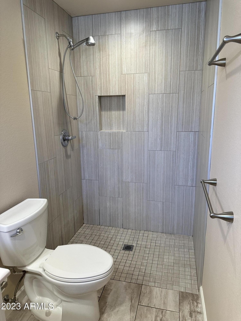6013 E Evergreen Street - Photo 16