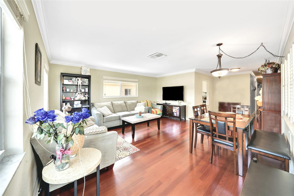 2701 Middle River Drive - Photo 0