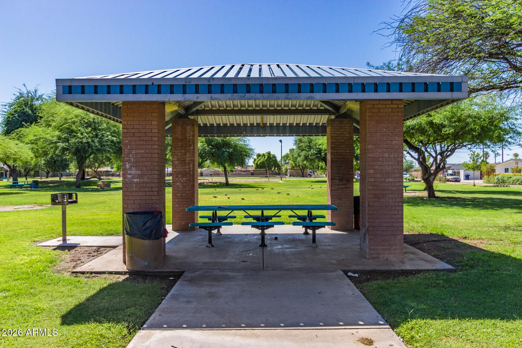 1204 W 5th Street - Photo 21