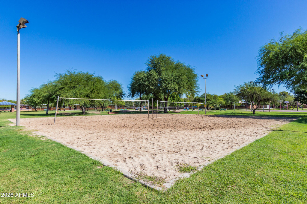 1204 W 5th Street - Photo 16