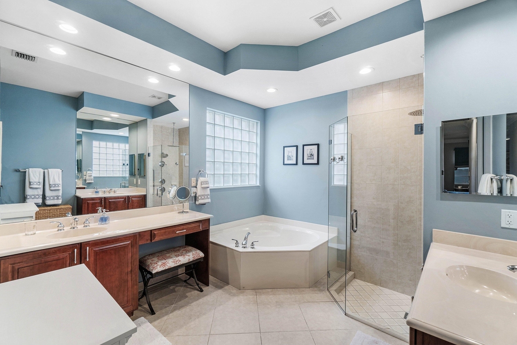 10697 Willow Oak Court - Photo 16