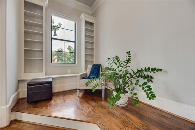 425 S Cesar Chavez Boulevard - Photo 10