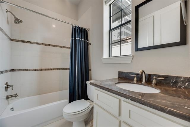 425 S Cesar Chavez Boulevard - Photo 14