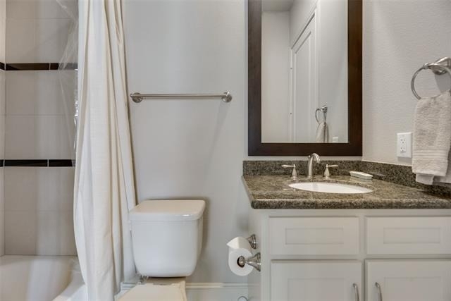 425 S Cesar Chavez Boulevard - Photo 9