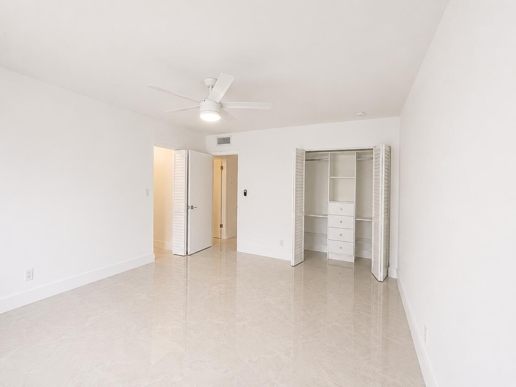 5300 Washington Street - Photo 13