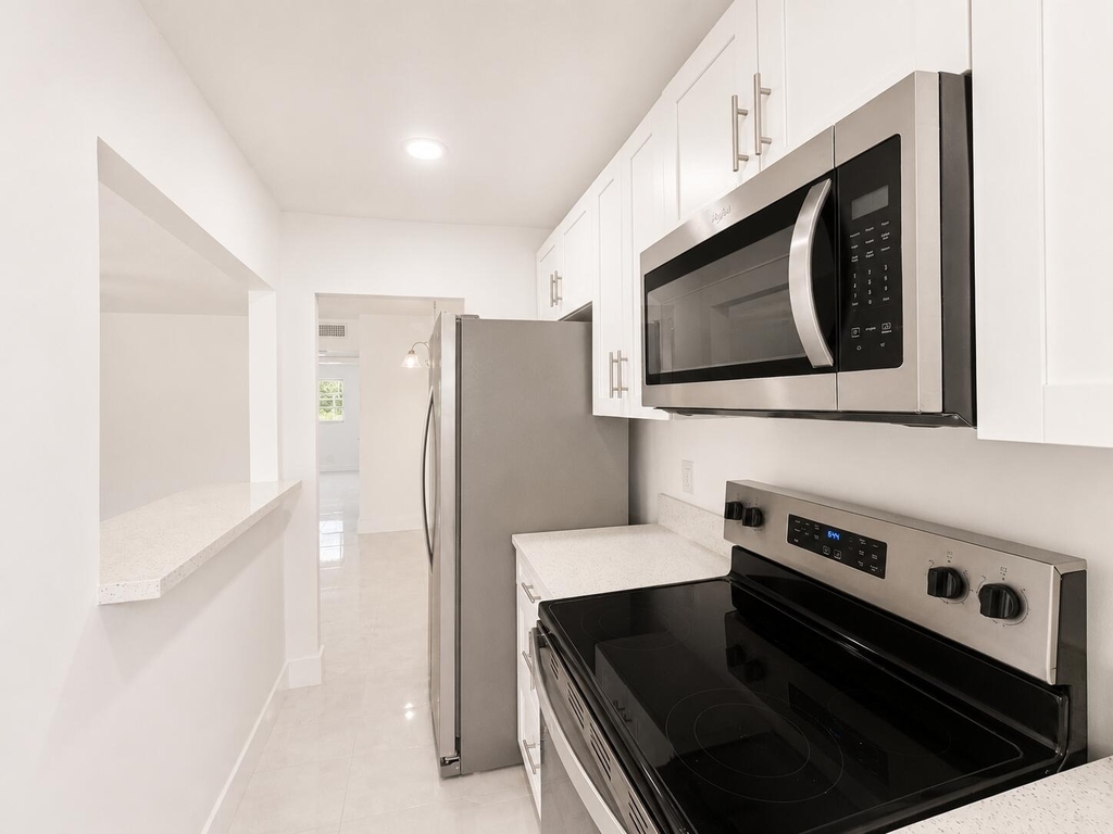 5300 Washington Street - Photo 8