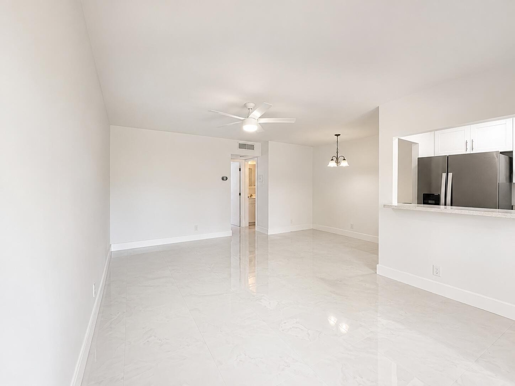 5300 Washington Street - Photo 4