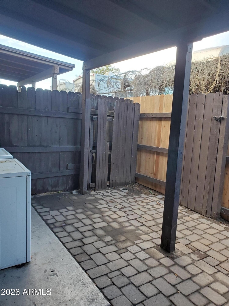 9228 N 7th Avenue - Photo 5