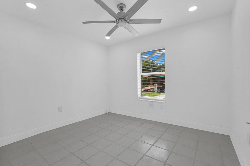 6621 Perry Street - Photo 14