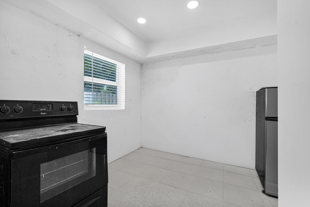 6621 Perry Street - Photo 10