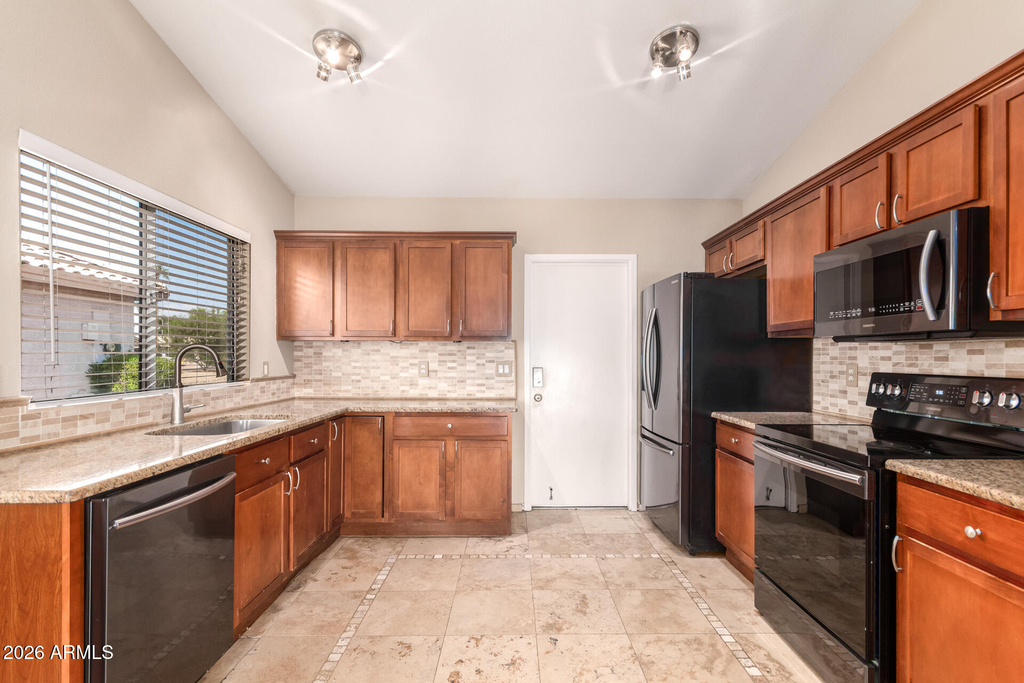 19912 N 76th Avenue - Photo 4
