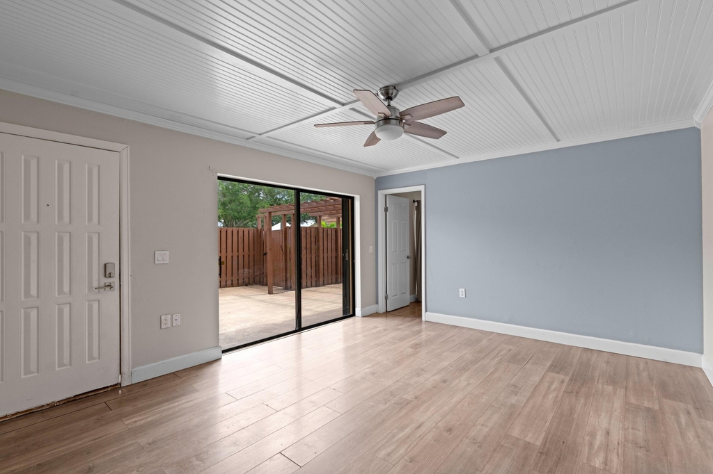 1405 14th Lane - Photo 14