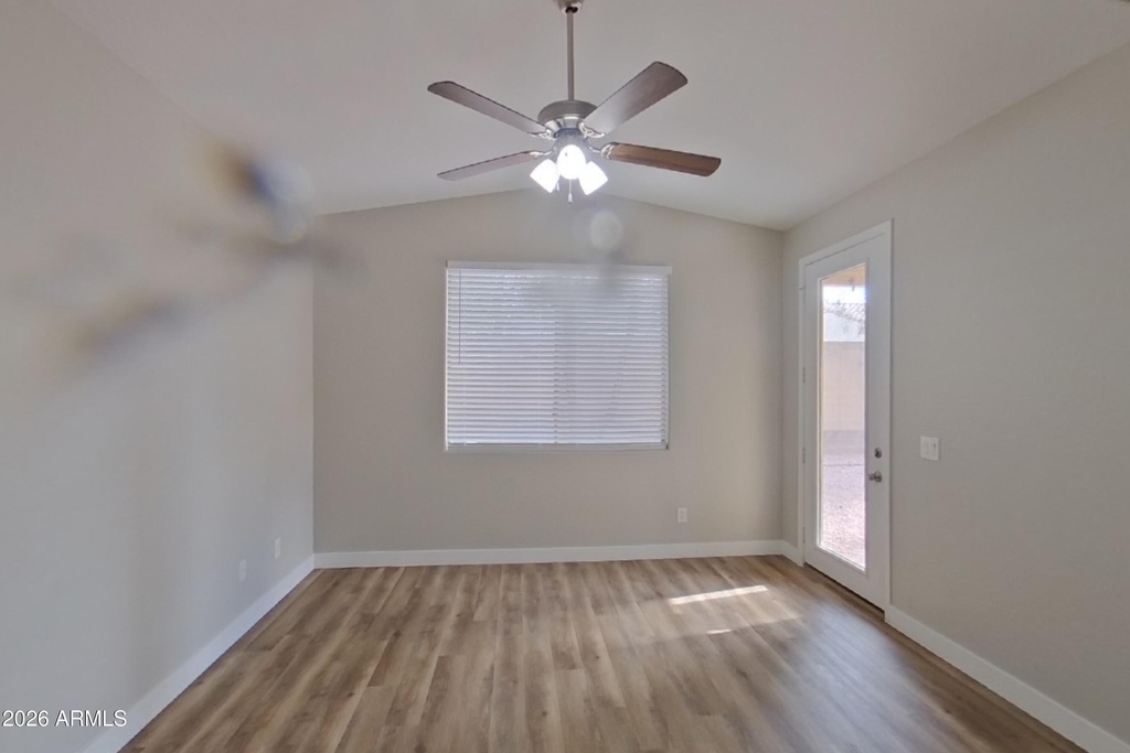 7428 W Pioneer Street - Photo 6