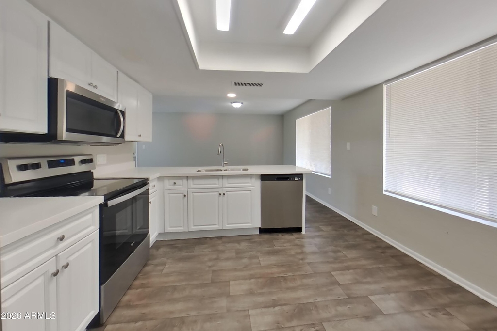 7805 W Cora Lane - Photo 6