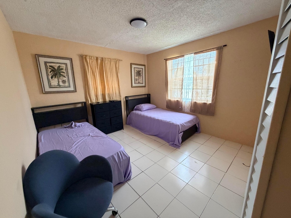 2033 Longwood Road - Photo 7