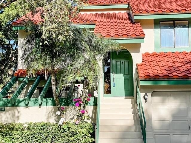 25 Lexington Lane W - Photo 1