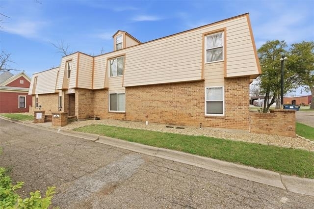 410 W Franklin Street - Photo 14