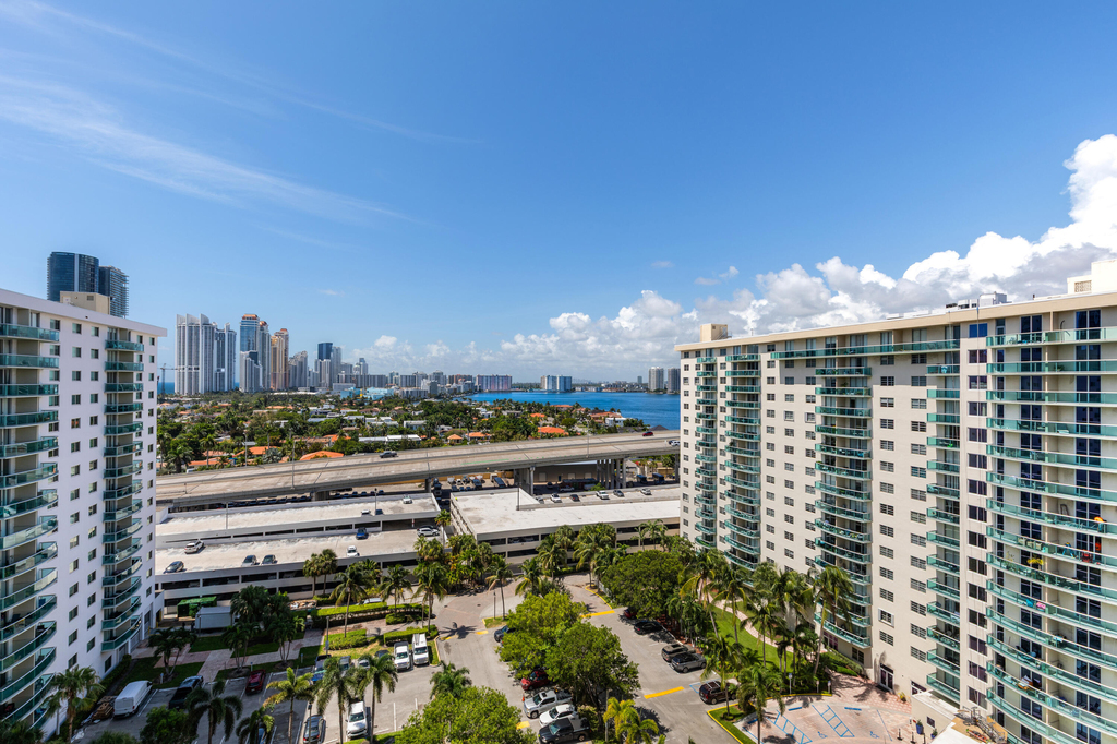 19380 Collins Avenue - Photo 32