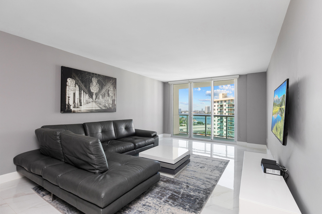 19380 Collins Avenue - Photo 19