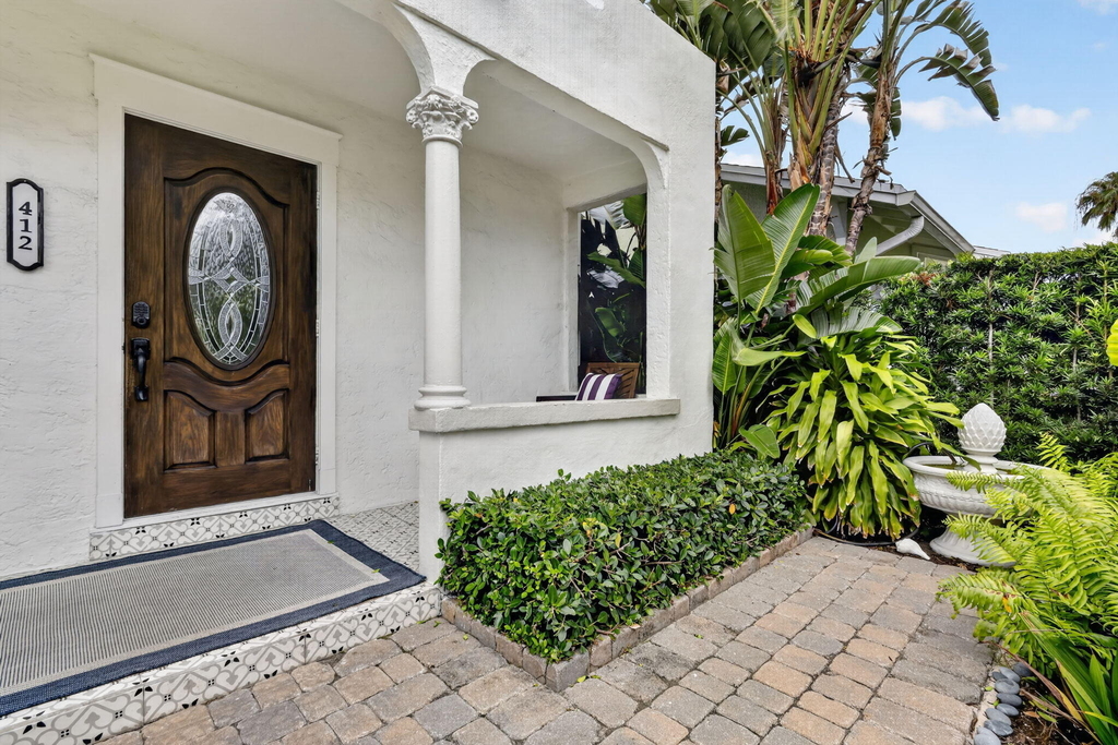 412 El Prado - Photo 2