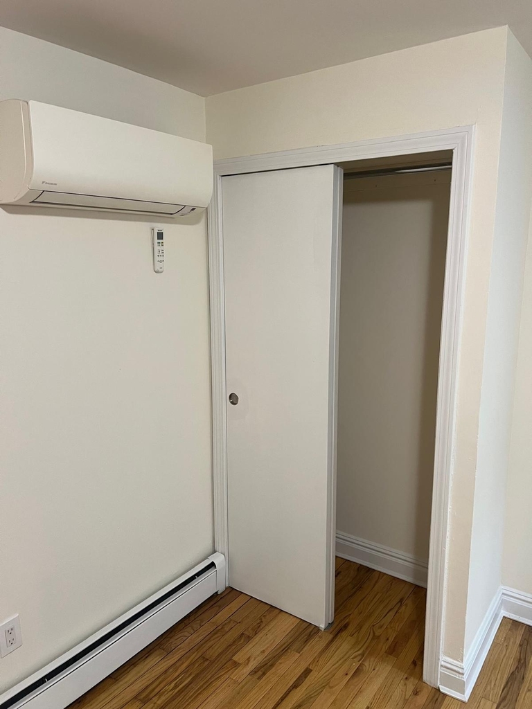 East 58th Street - Photo 9