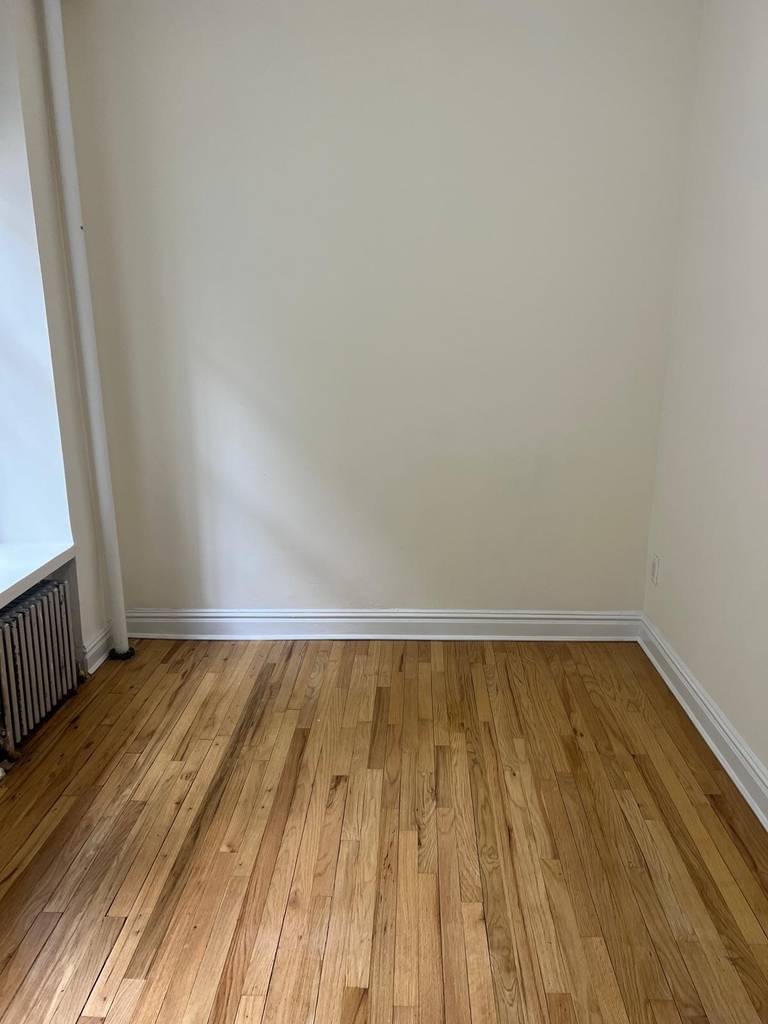 East 58th Street - Photo 5