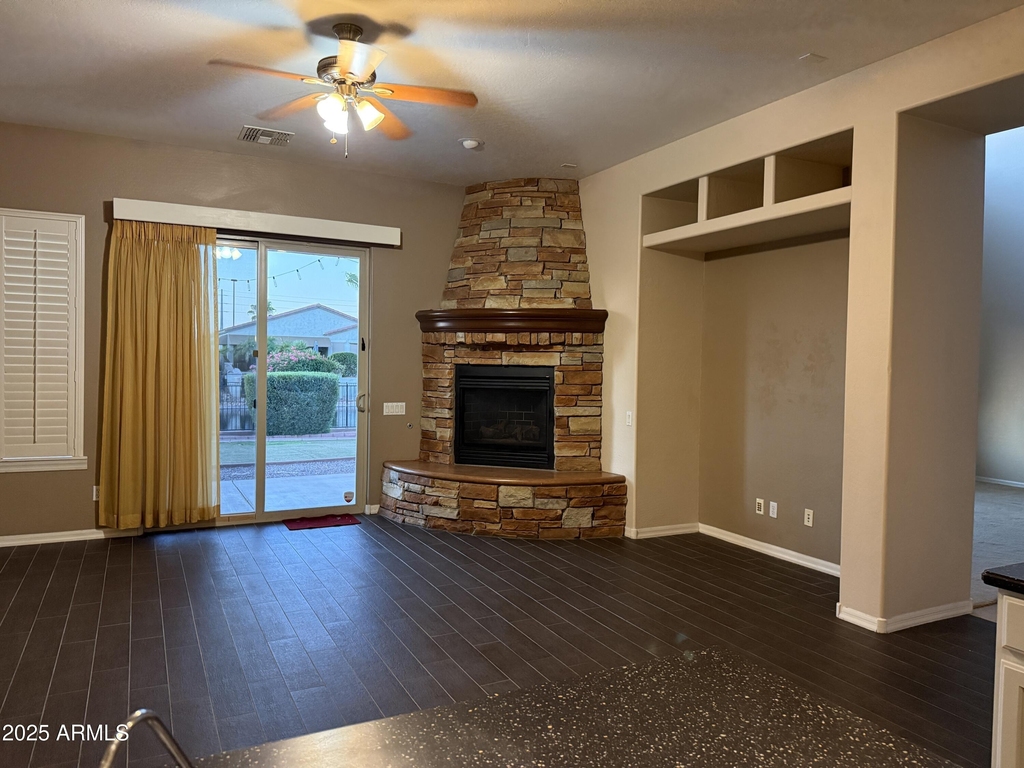 642 E Torrey Pines Place - Photo 5