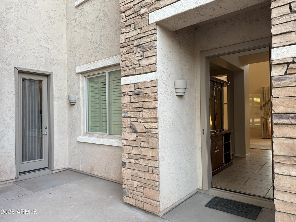 642 E Torrey Pines Place - Photo 8