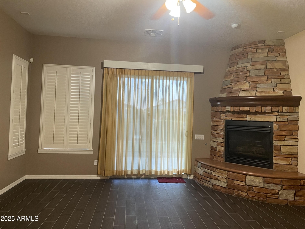 642 E Torrey Pines Place - Photo 4