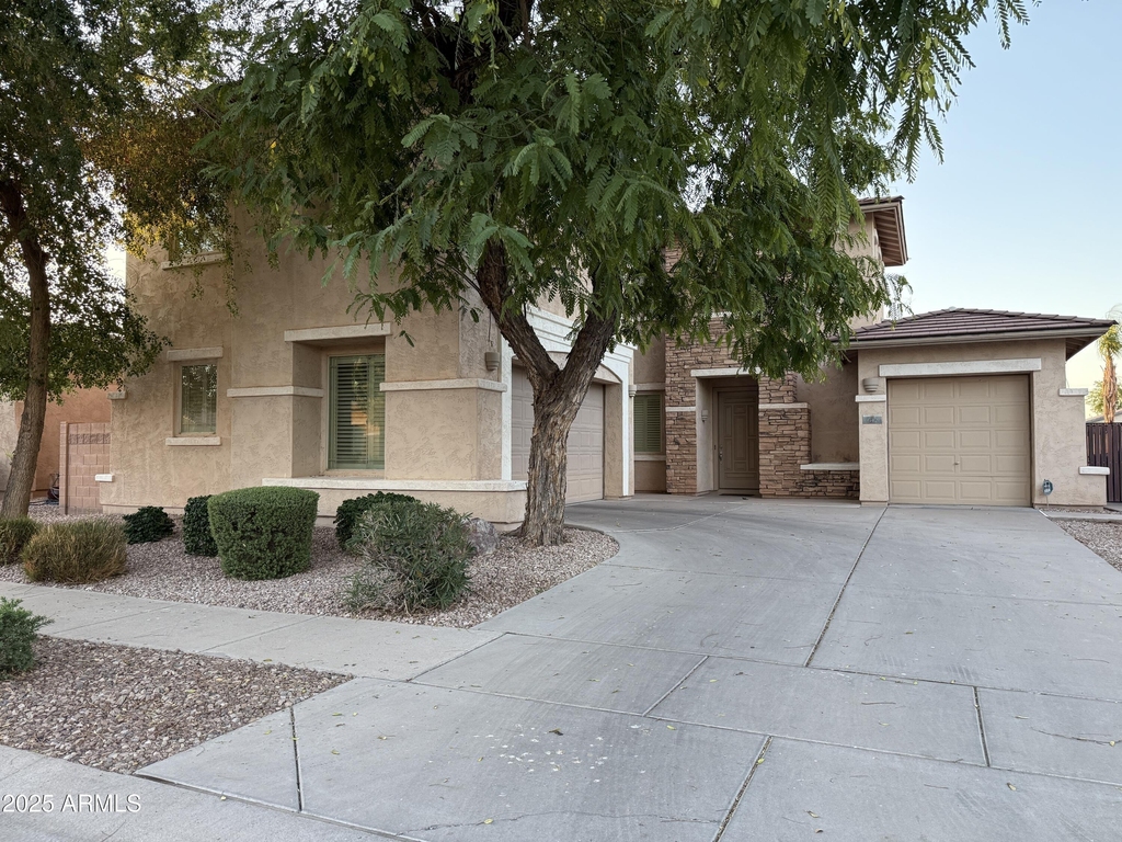 642 E Torrey Pines Place - Photo 3