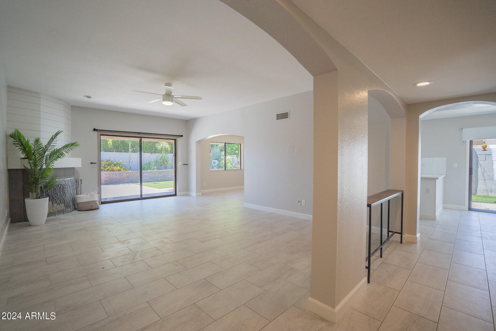 16630 N 67th Street - Photo 5