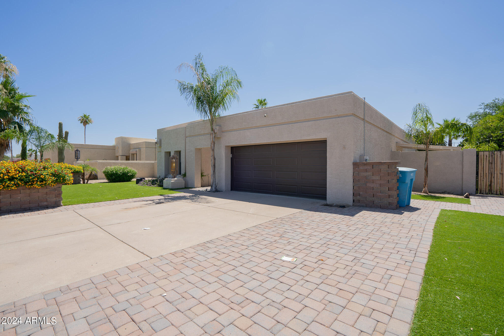 16630 N 67th Street - Photo 3