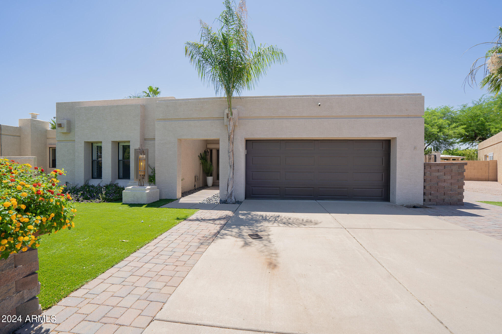 16630 N 67th Street - Photo 1