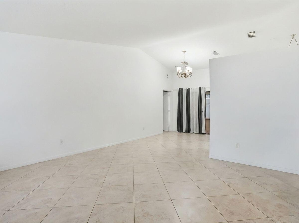 2171 Nw 76th Avenue - Photo 2