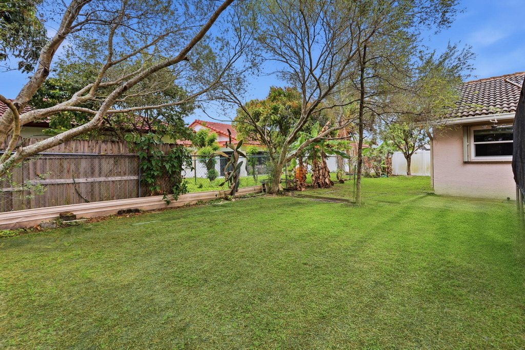 2171 Nw 76th Avenue - Photo 22