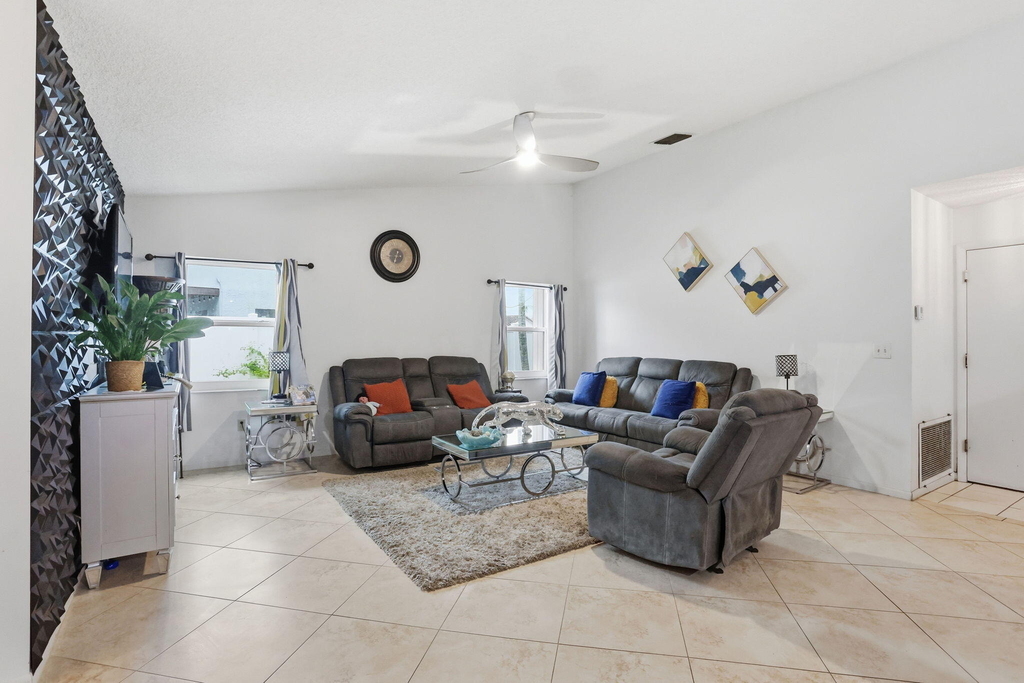 2171 Nw 76th Avenue - Photo 10