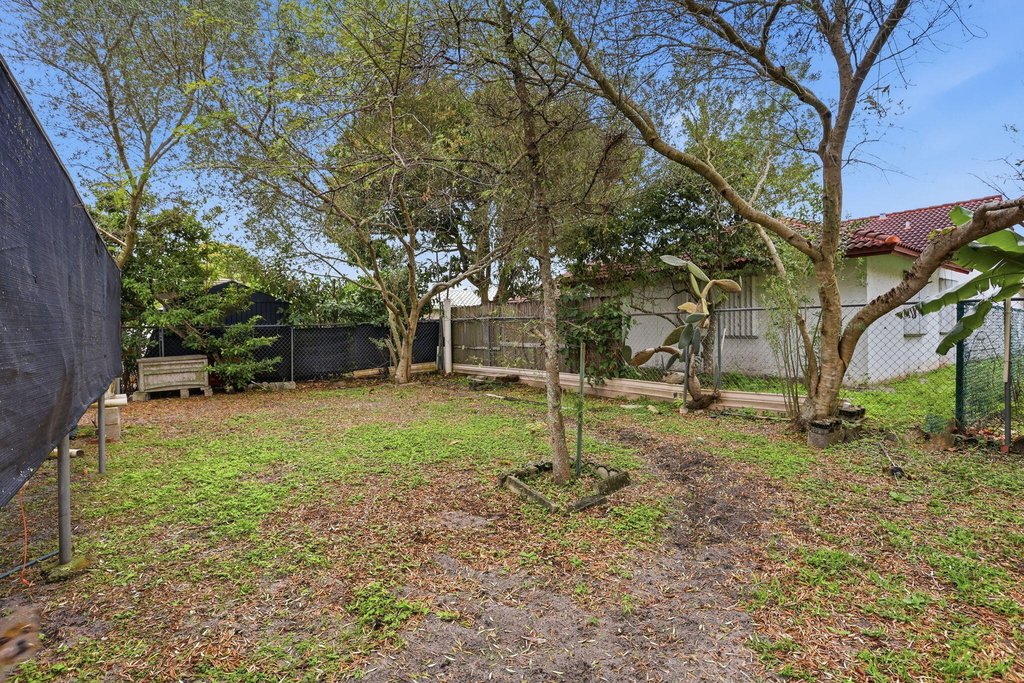 2171 Nw 76th Avenue - Photo 25