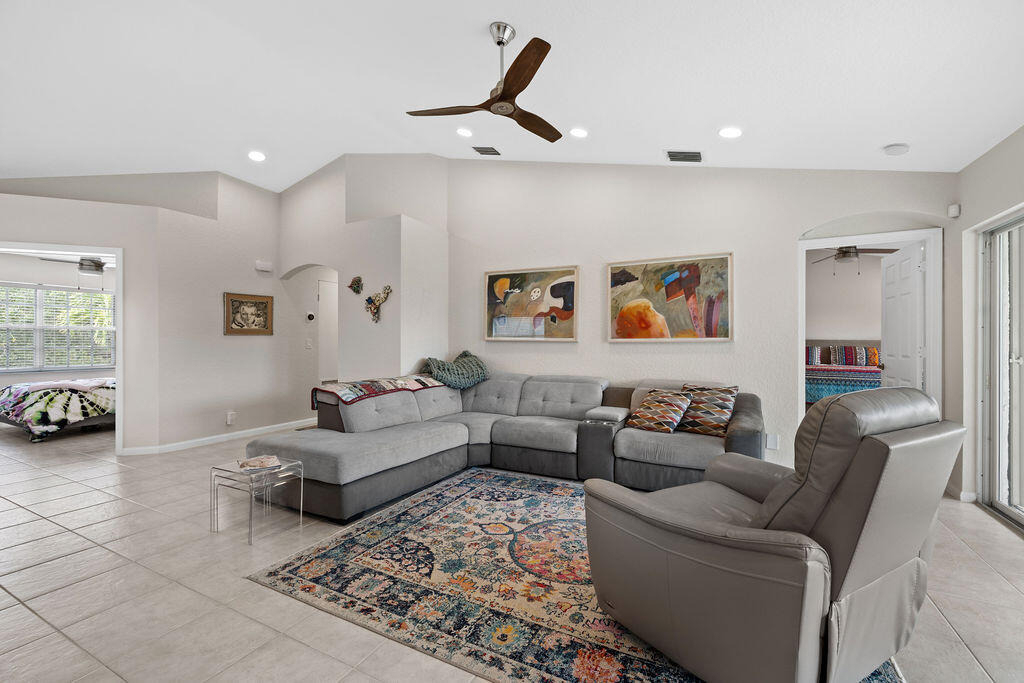 8050 Aberdeen Drive - Photo 13