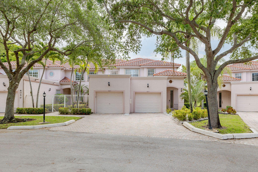 8050 Aberdeen Drive - Photo 2