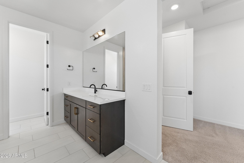 1524 E Carob Court - Photo 34