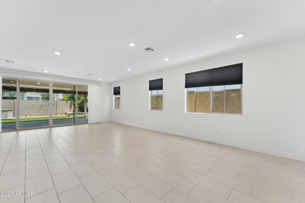 1524 E Carob Court - Photo 8