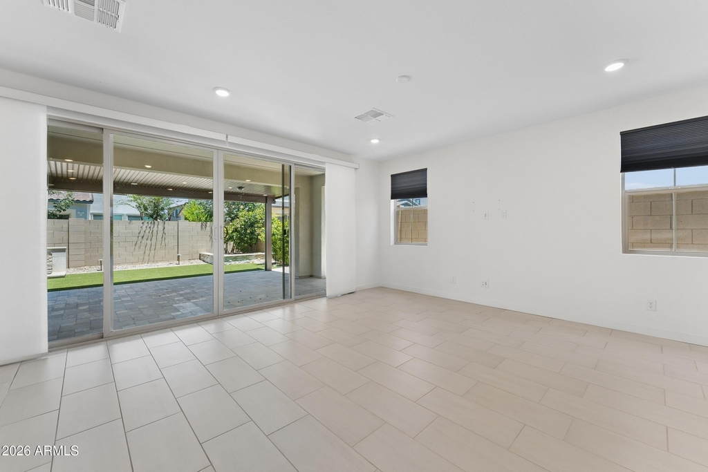 1524 E Carob Court - Photo 14