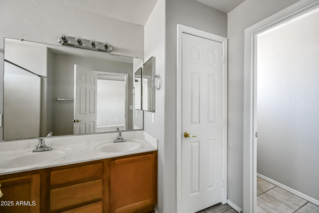 351 N Wildrose -- - Photo 12