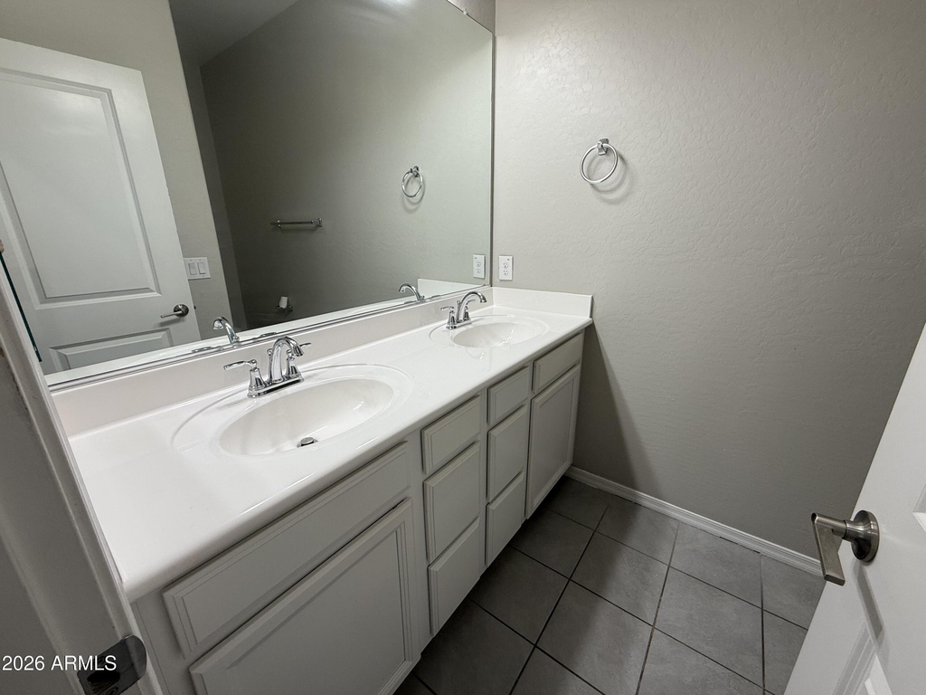 2669 S Peppertree Drive - Photo 20